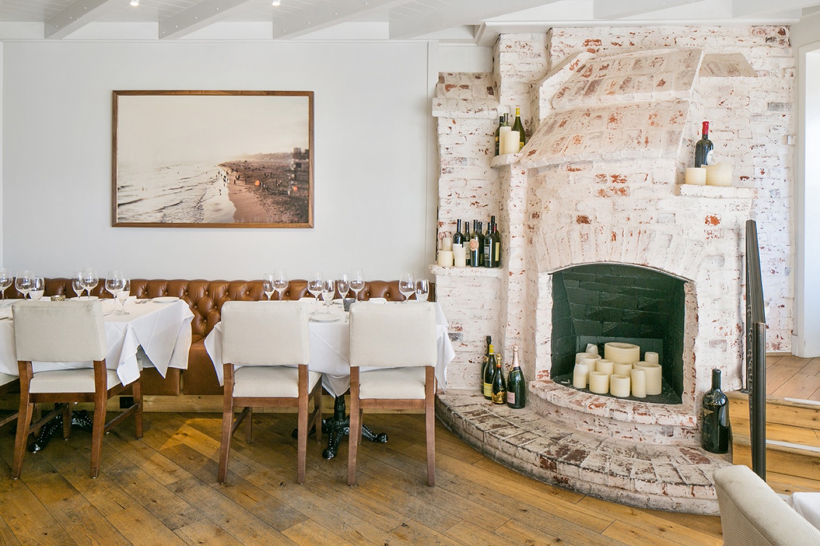 Selanne Steak Tavern interior, photo 1