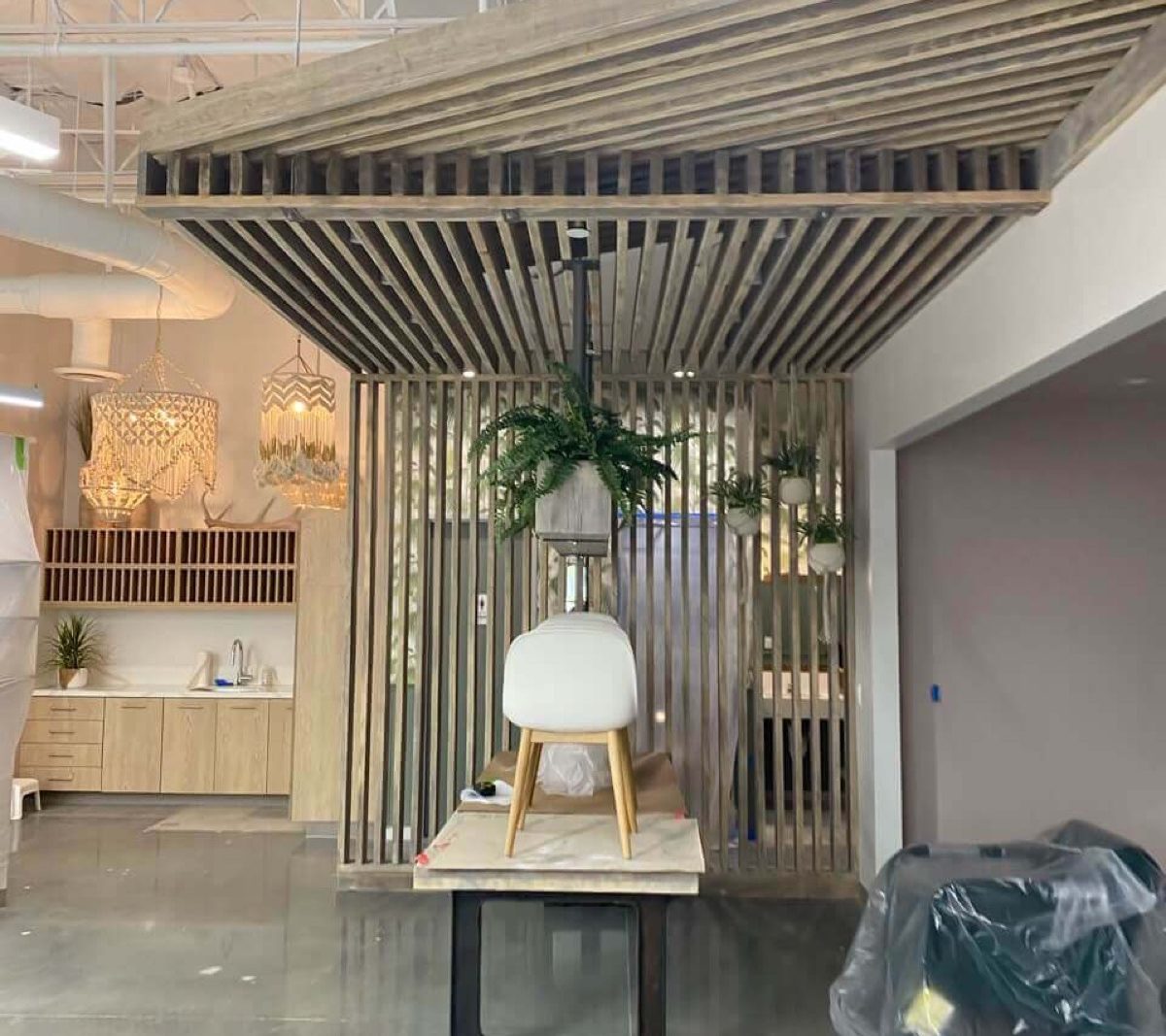 Salon Drew interior, photo 2