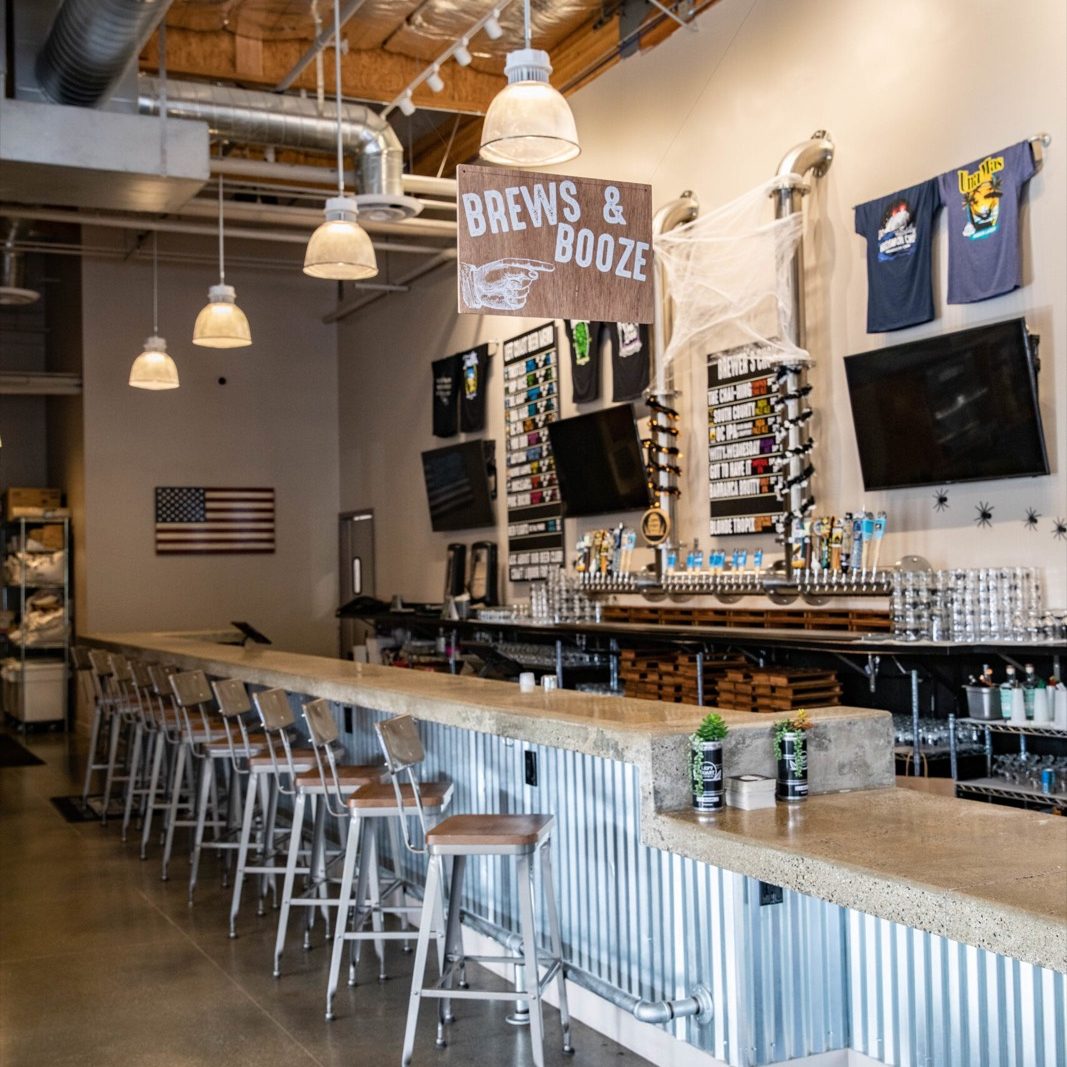 Left Coast Brewing interior, photo 2