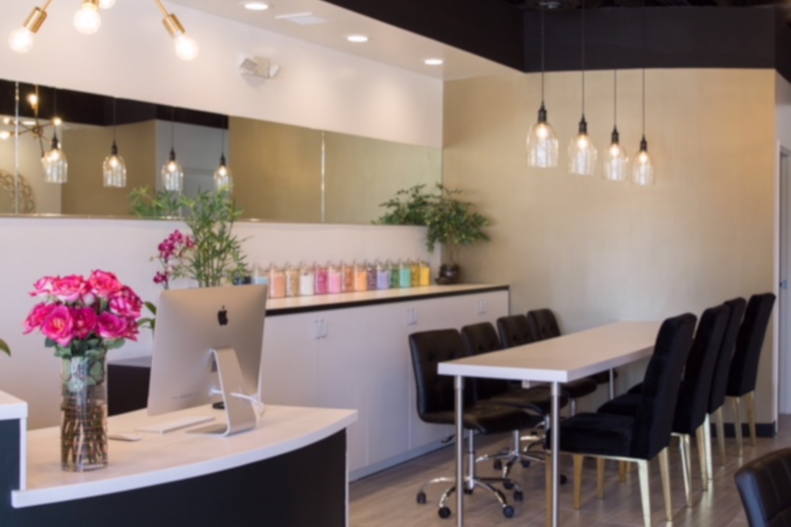 Solara Nail Bar interior, photo 2