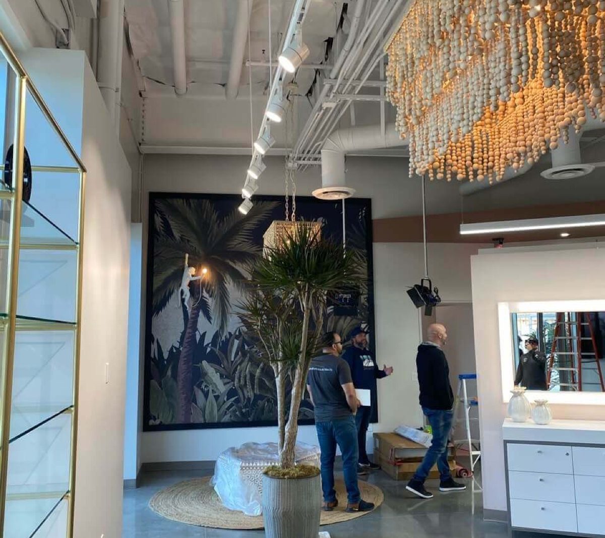 Salon Drew interior, photo 3