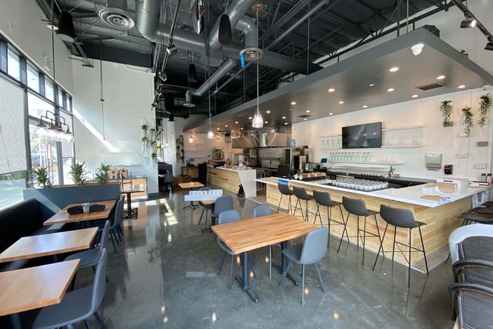 ReMix Kitchen Bar interior, photo 3