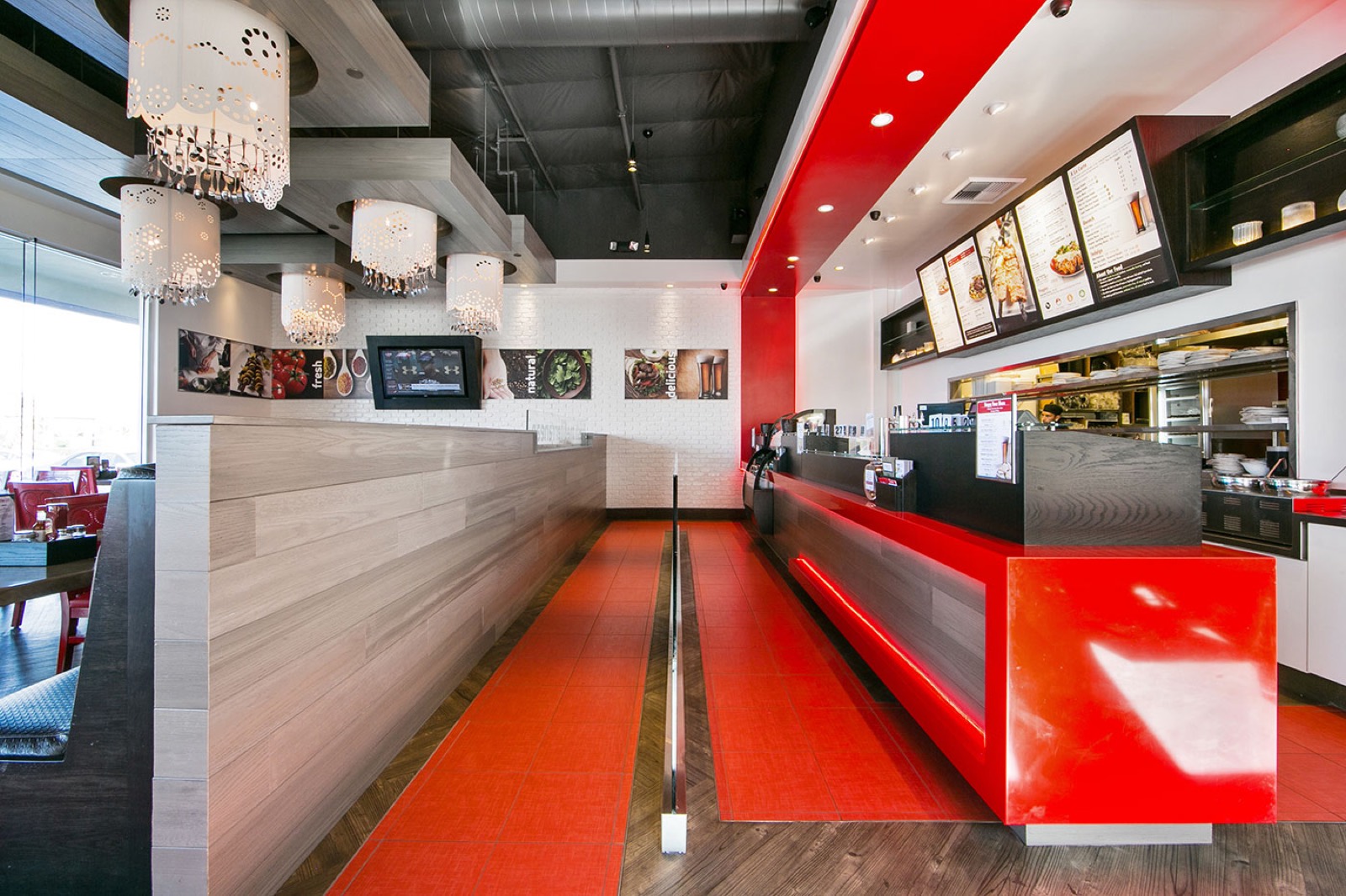 Luna Grill interior, photo 3