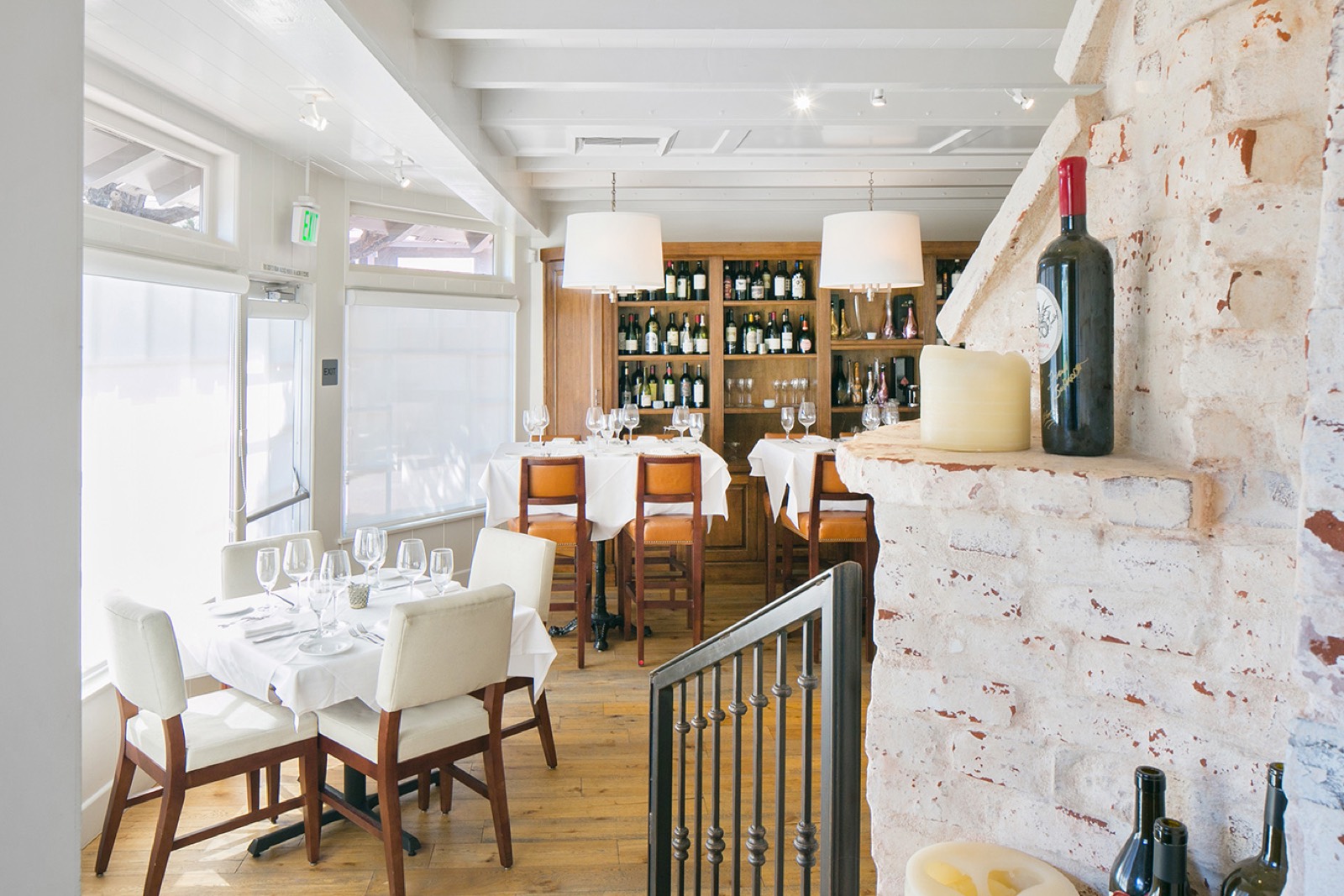 Selanne Steak Tavern interior, photo 4