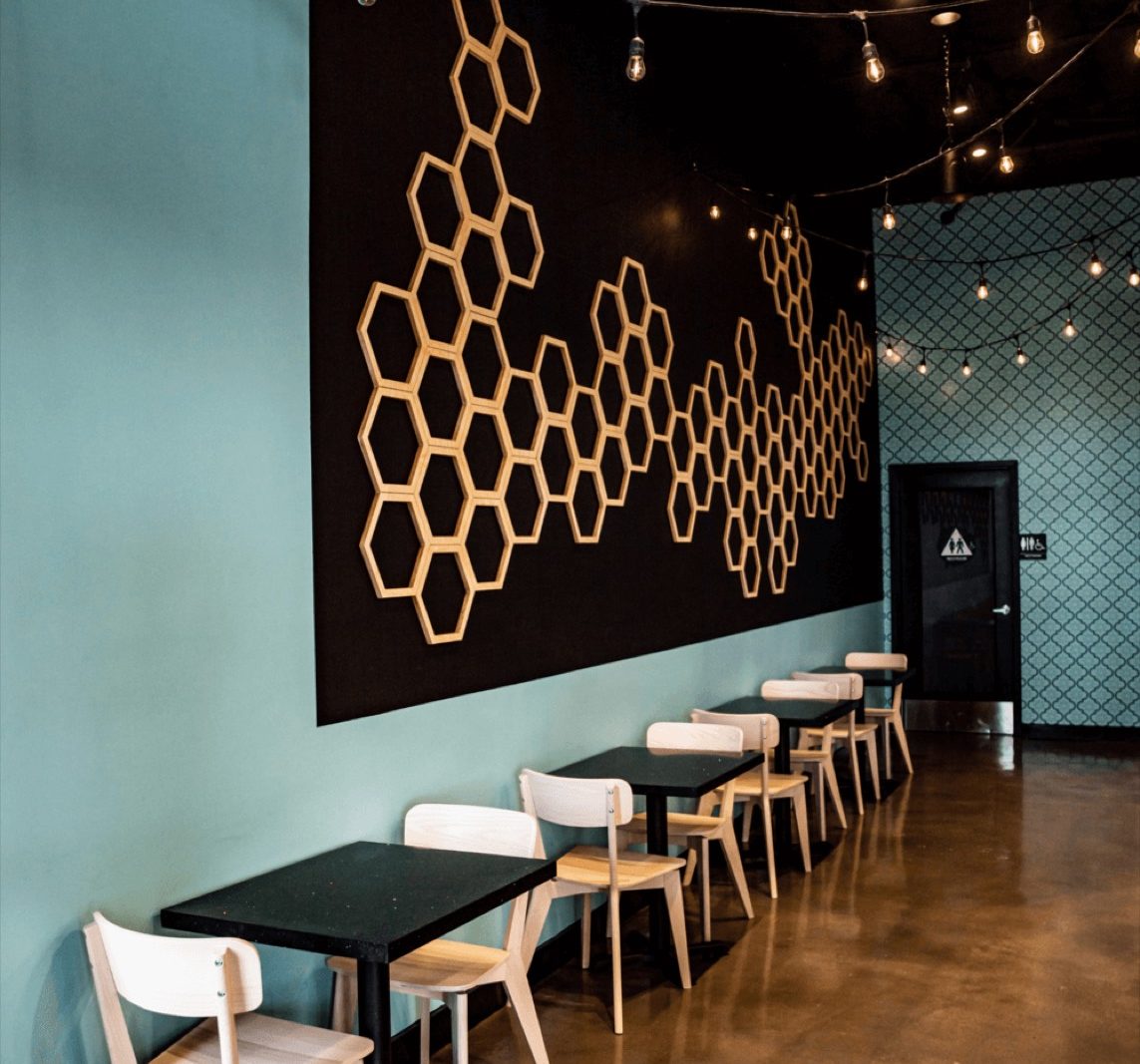 Pita Pita Newport interior, photo 4