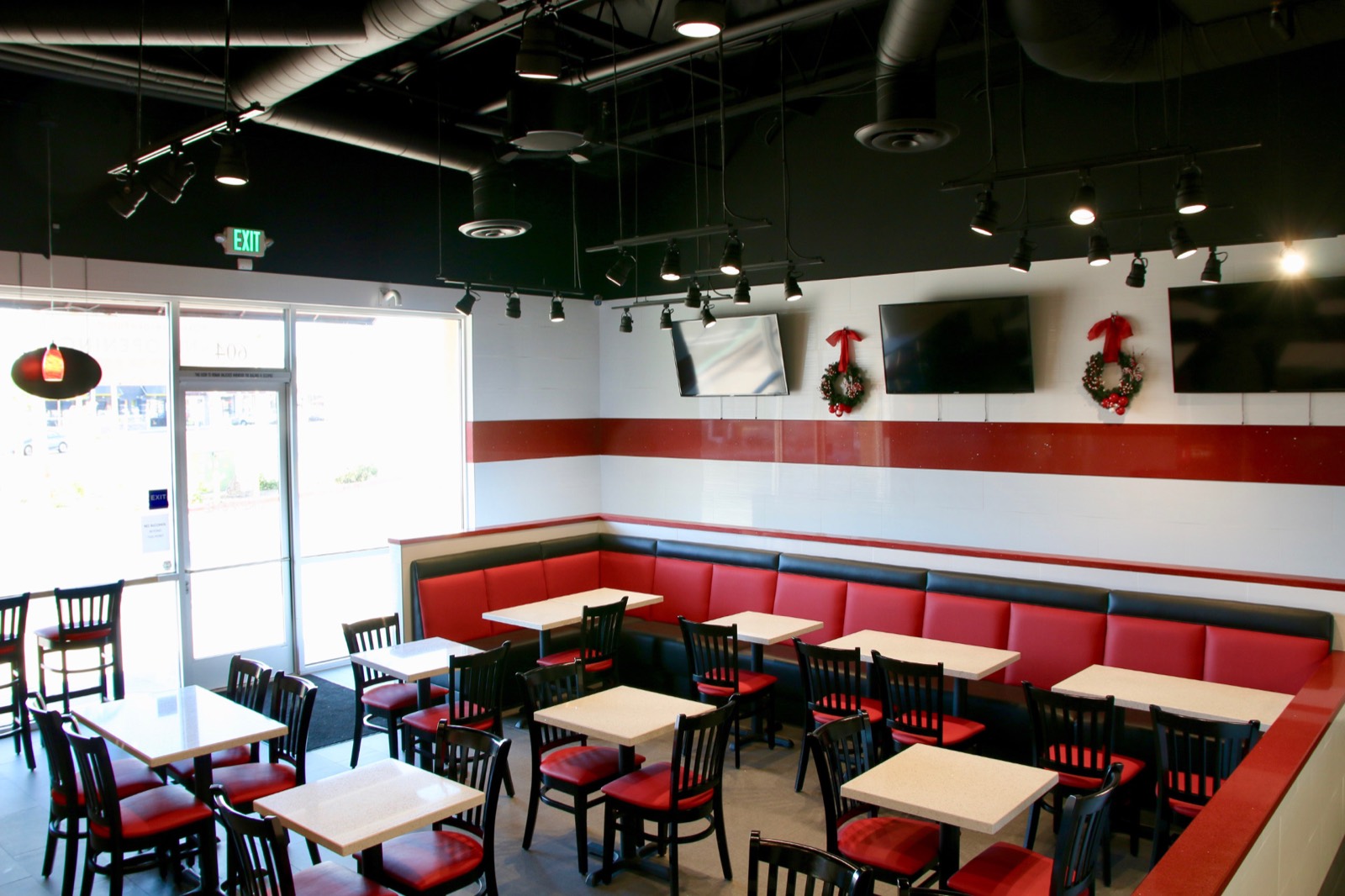 Oke Poke interior, photo 4