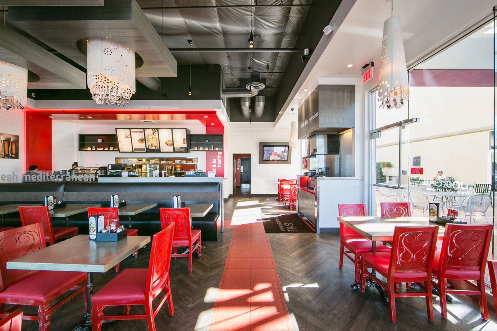 Luna Grill interior, photo 5